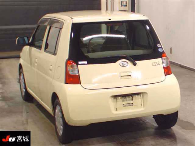 DAIHATSU ESSE