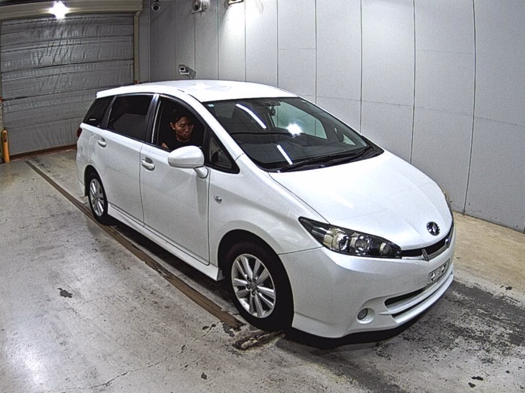 TOYOTA WISH