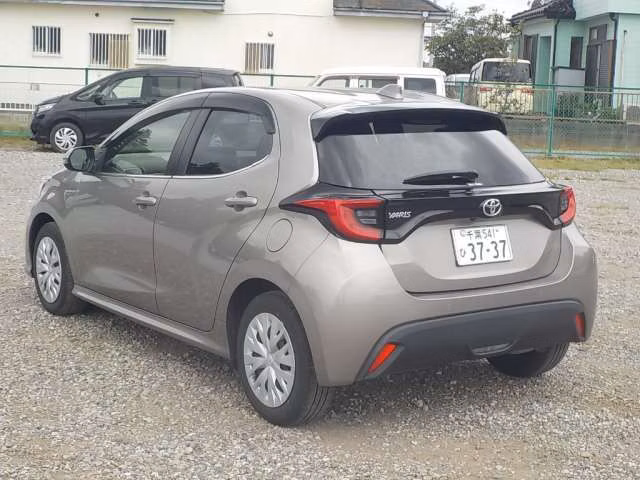 TOYOTA YARIS