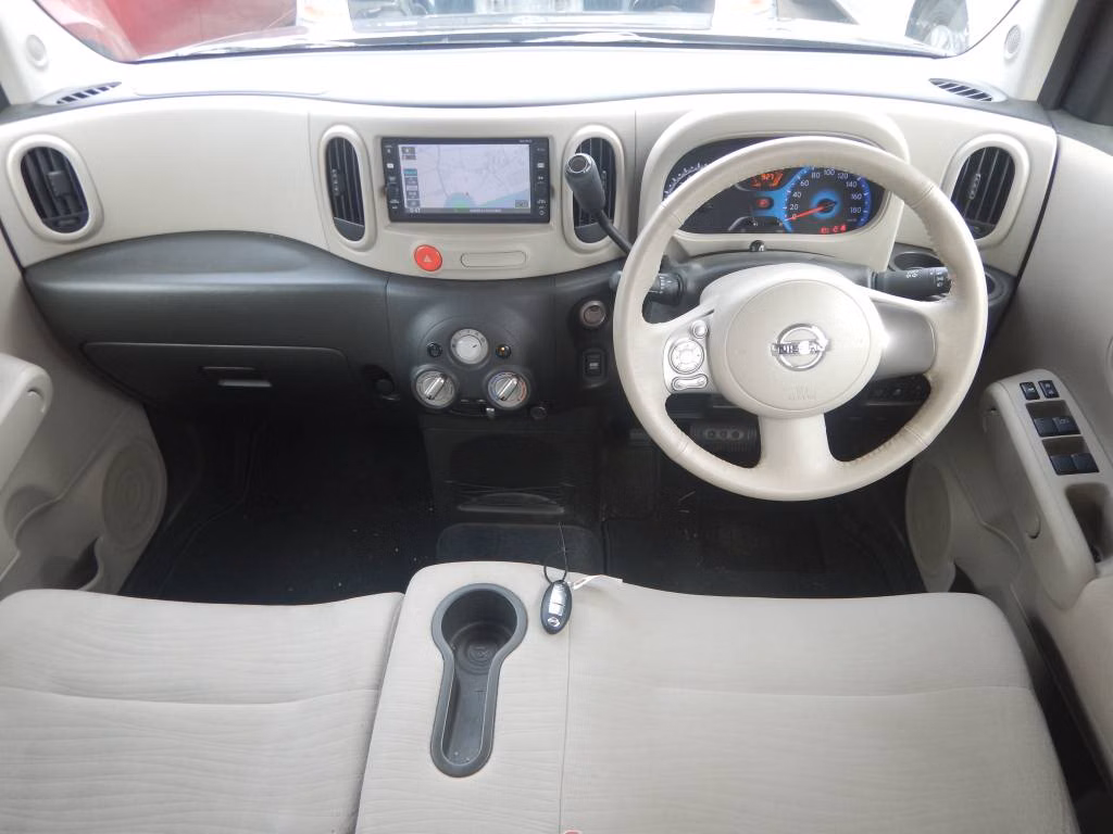 NISSAN CUBE