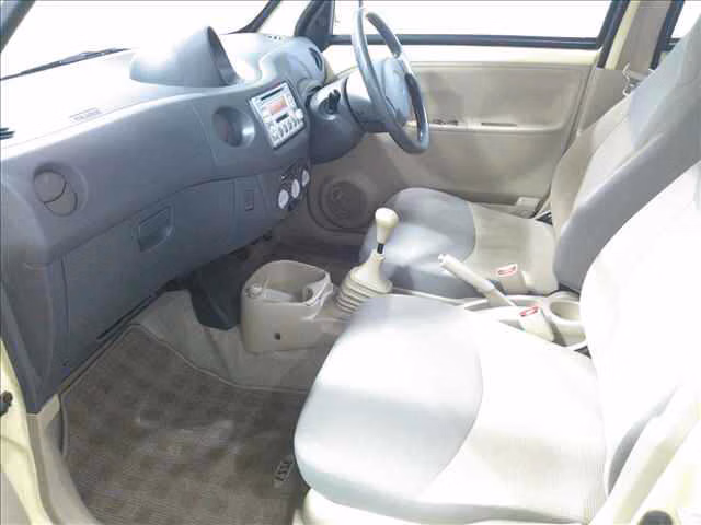 DAIHATSU ESSE