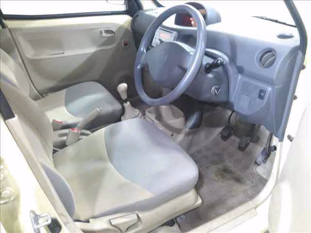 DAIHATSU ESSE