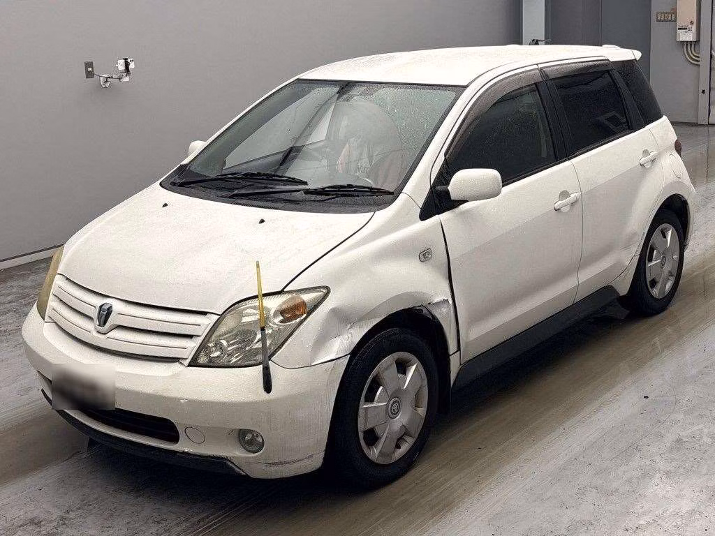 TOYOTA IST