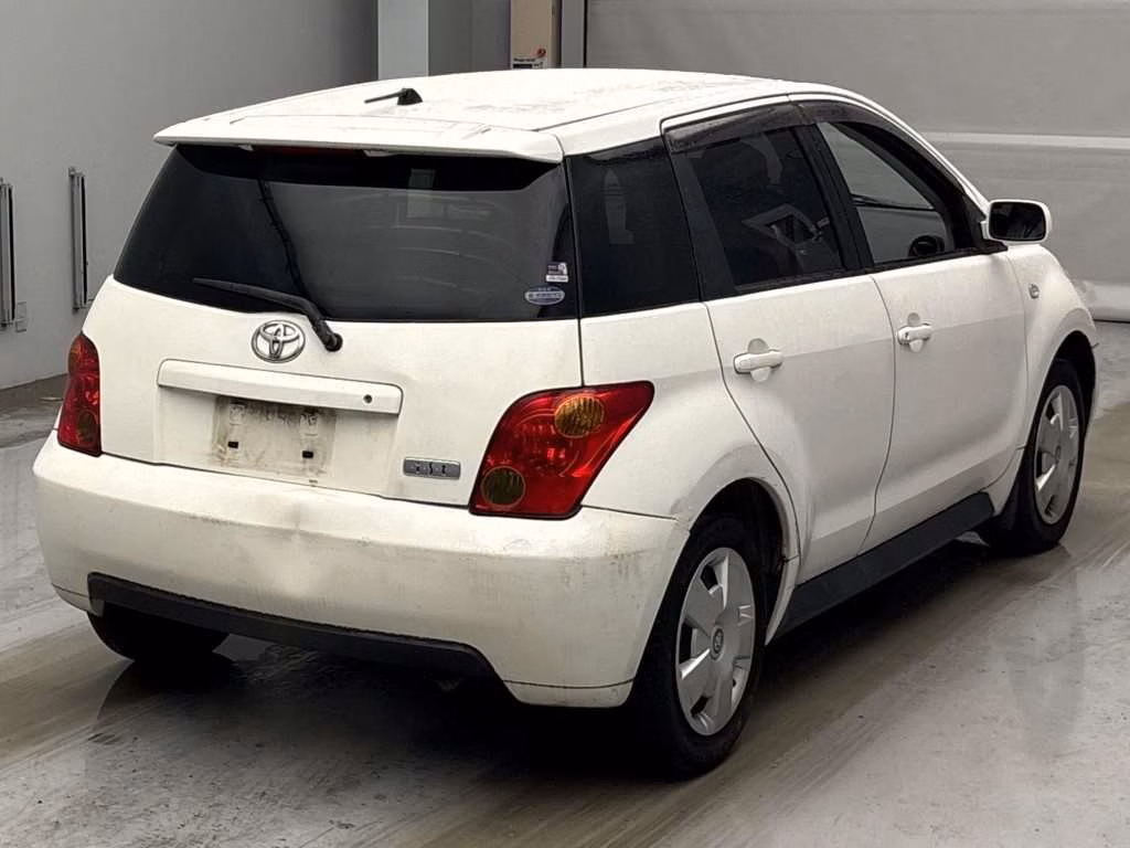 TOYOTA IST