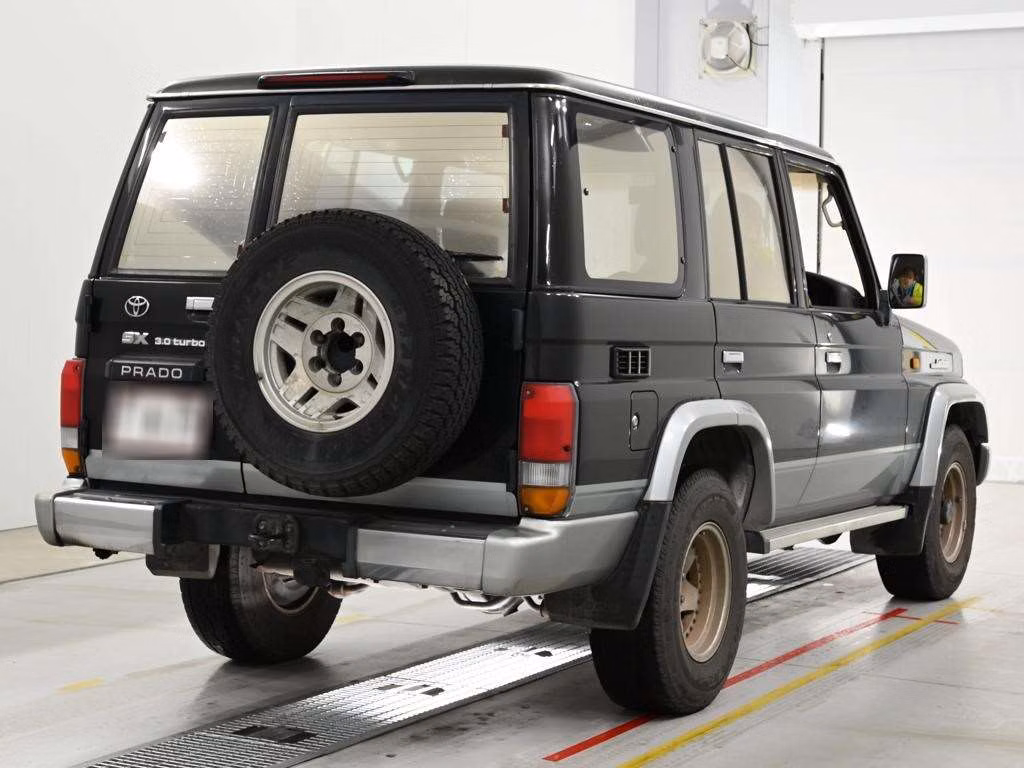 TOYOTA LAND CRUISER PRADO