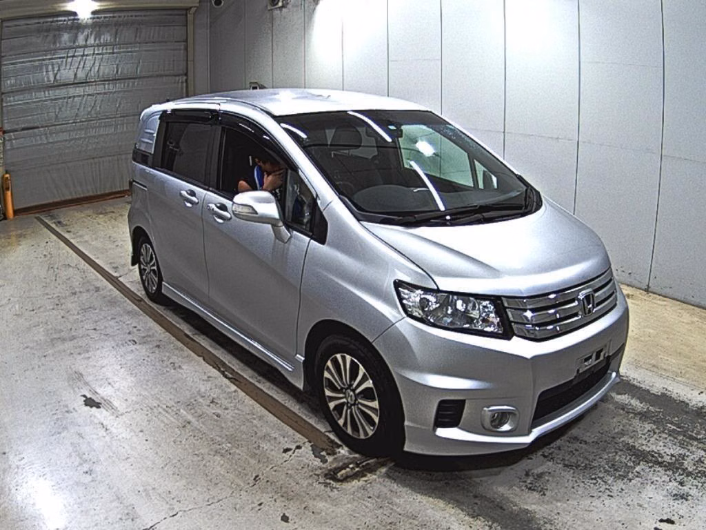 Honda Freed Spike