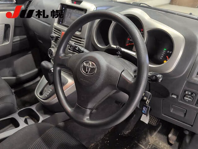 TOYOTA RUSH