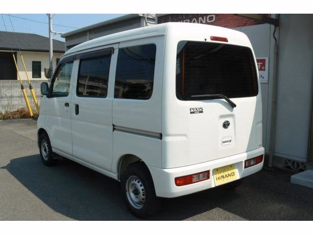 TOYOTA PIXIS VAN