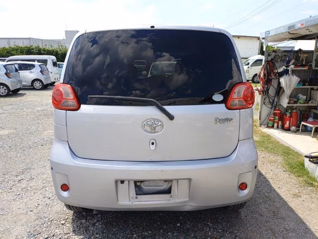 TOYOTA PORTE