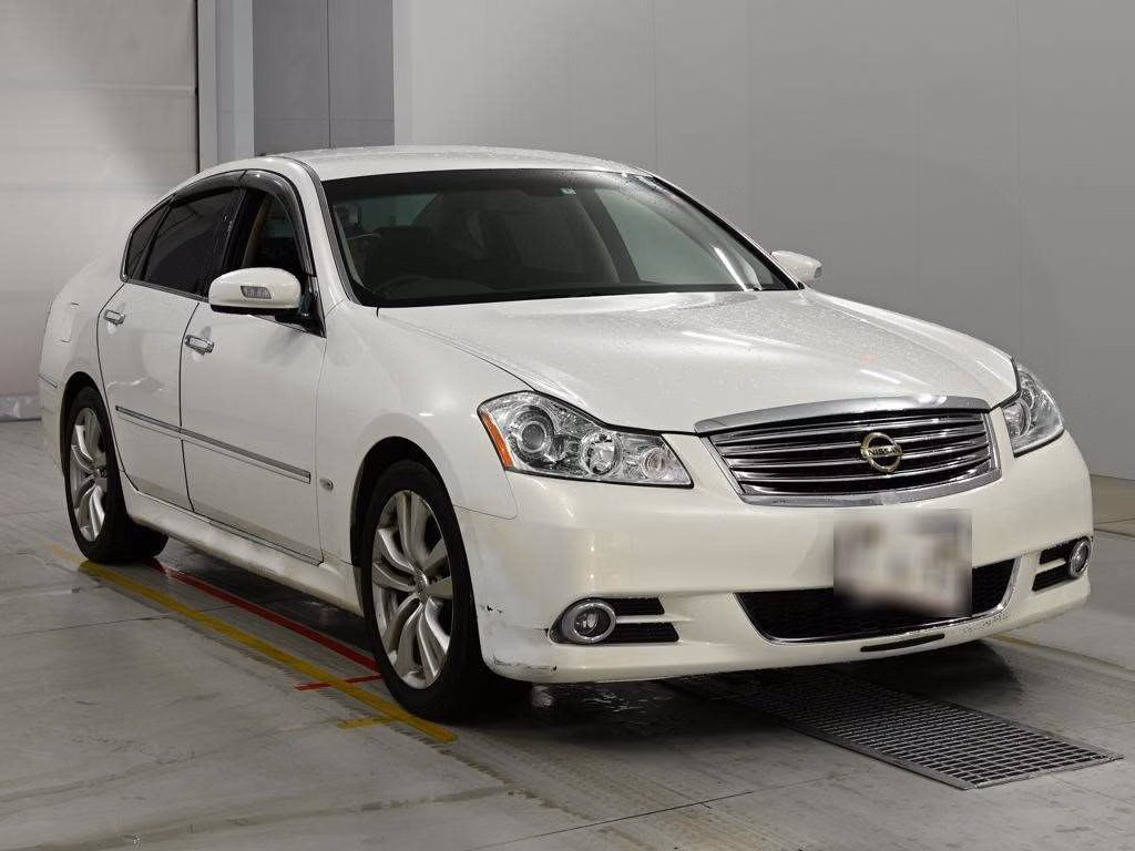 NISSAN FUGA