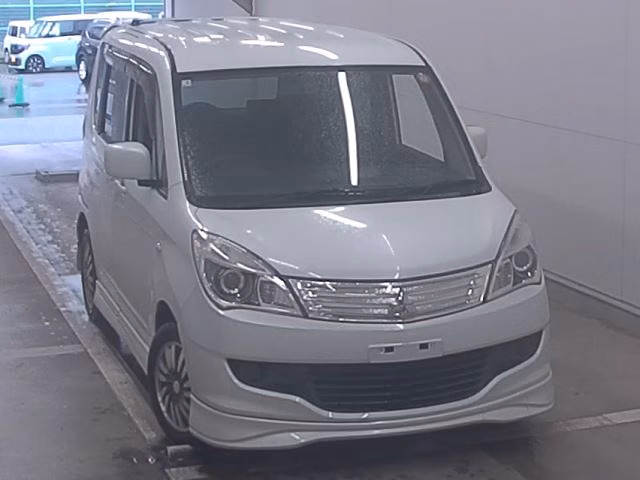 Mitsubishi Delica D:2