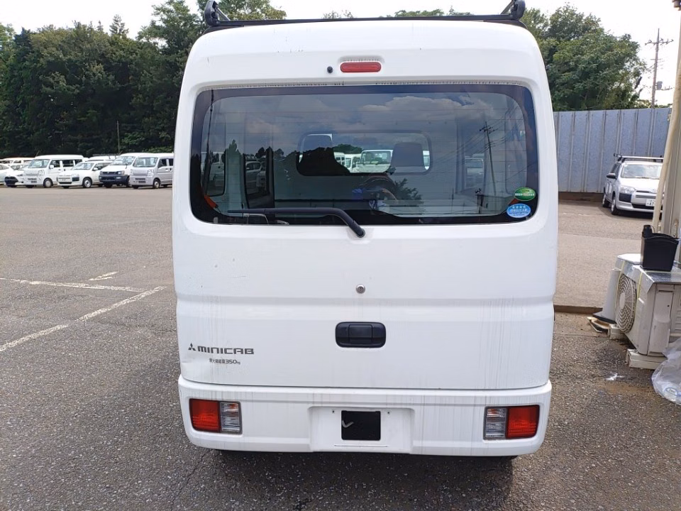 MITSUBISHI MINICAB