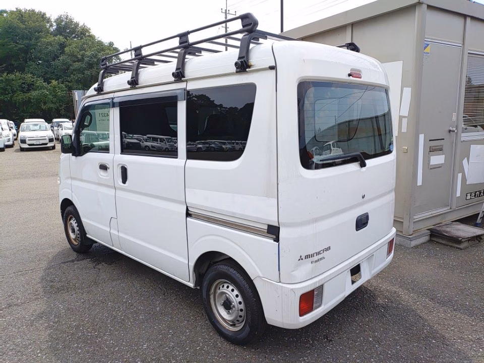 MITSUBISHI MINICAB