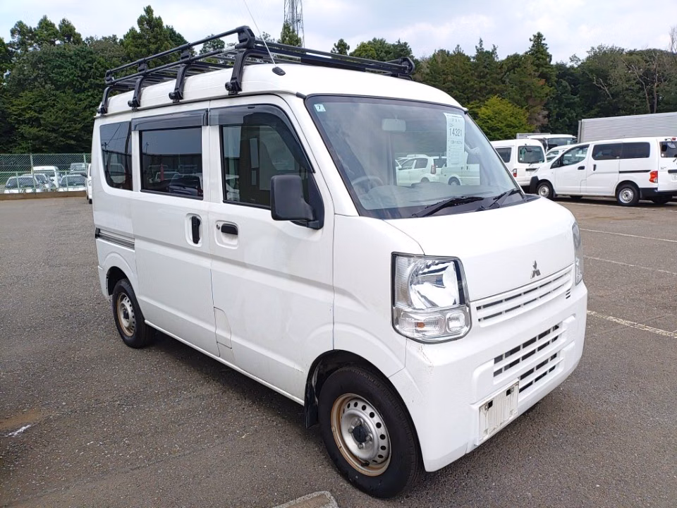 MITSUBISHI MINICAB