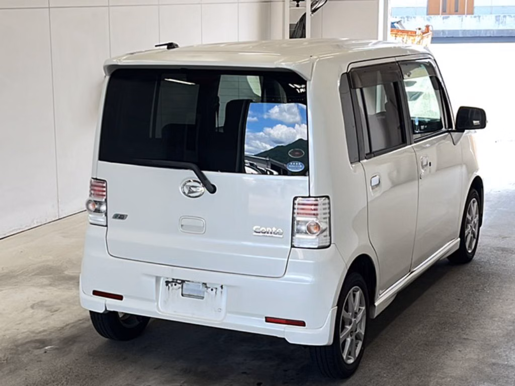 DAIHATSU MOVE CONTE
