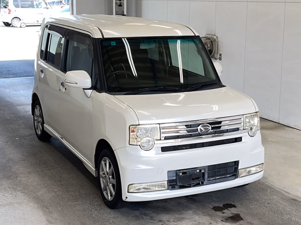 DAIHATSU MOVE CONTE