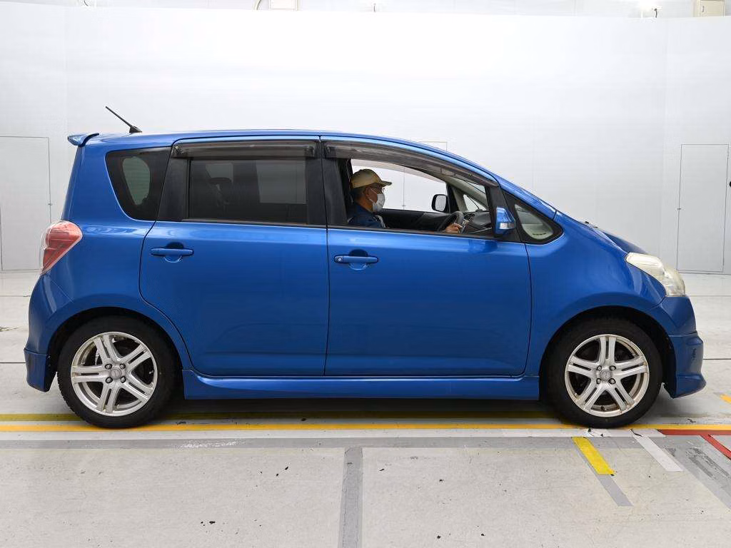 TOYOTA RACTIS