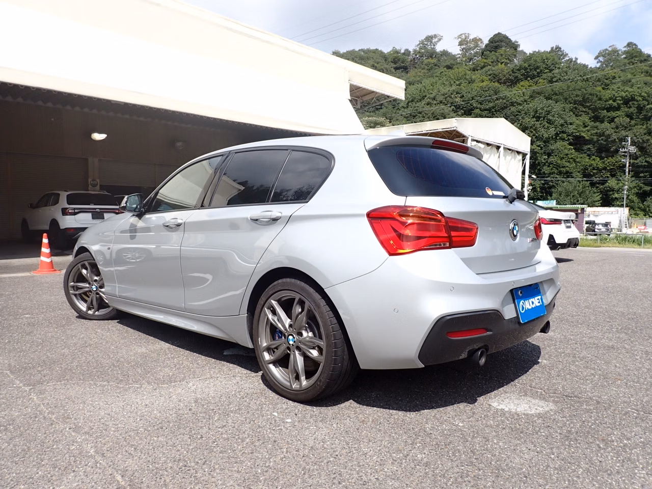 BMW 1-SERIES