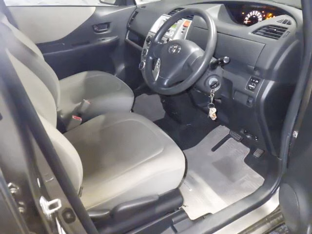 TOYOTA RACTIS