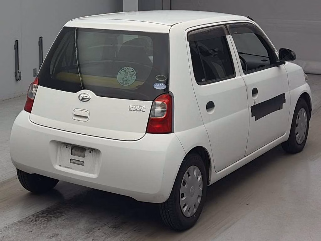 DAIHATSU ESSE
