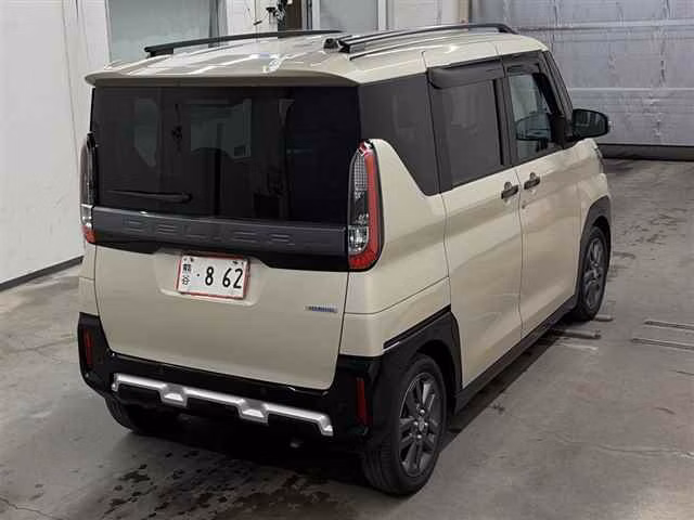 MITSUBISHI DELICA MINI