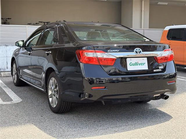 TOYOTA CAMRY
