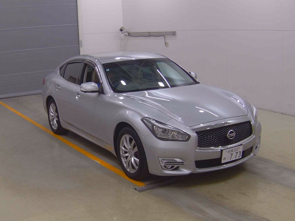 NISSAN FUGA