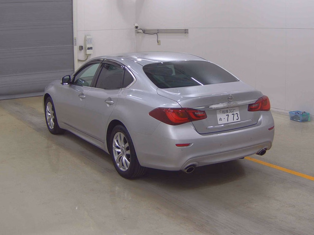 NISSAN FUGA
