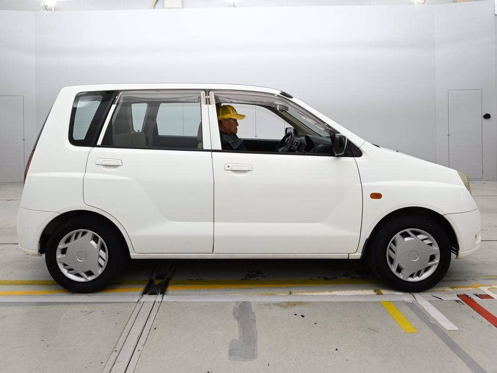 MITSUBISHI MIRAGE DINGO
