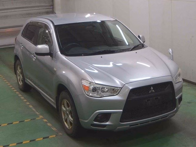 MITSUBISHI RVR