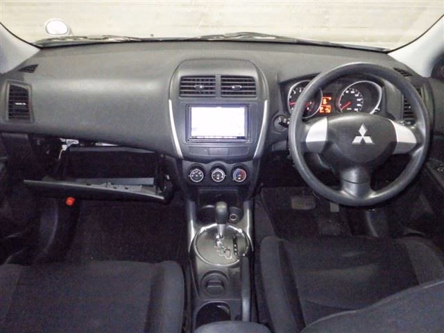 MITSUBISHI RVR