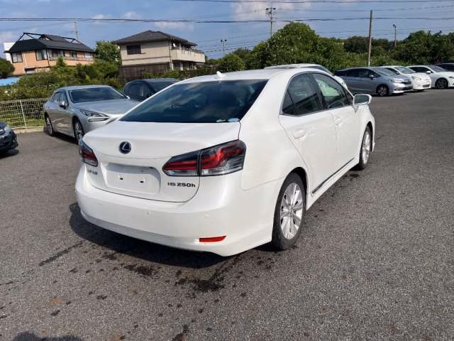 Lexus HS250h