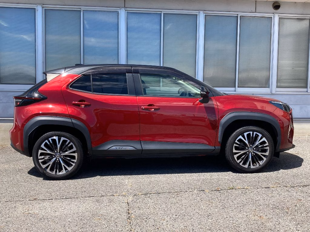 TOYOTA YARIS CROSS