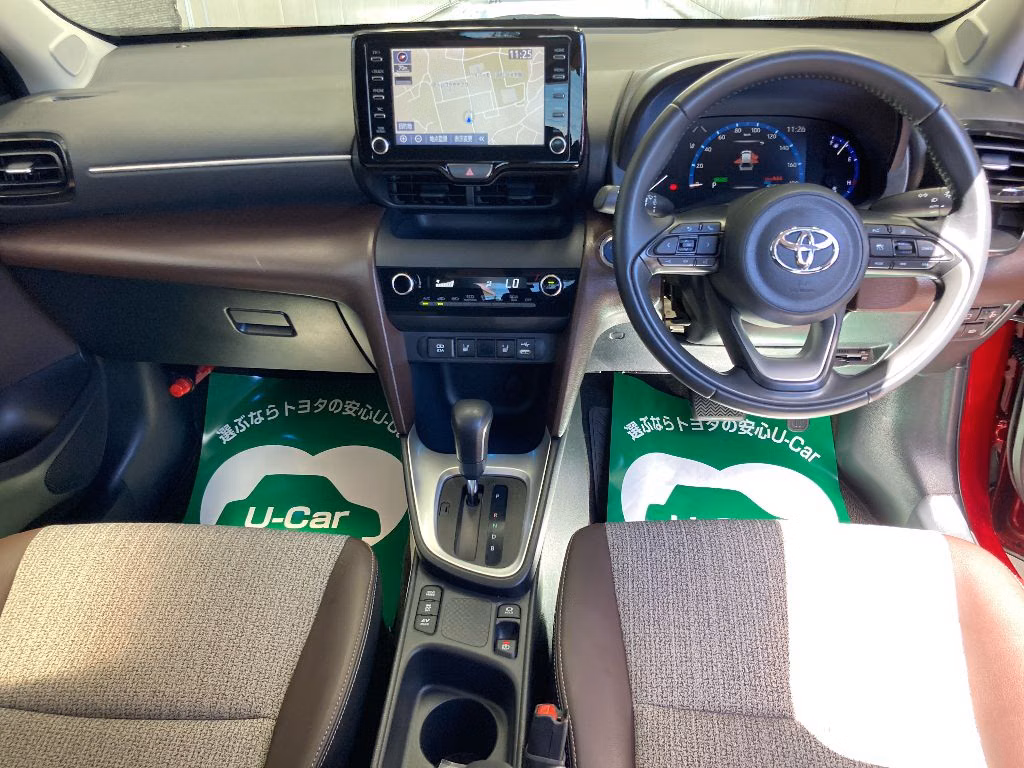 TOYOTA YARIS CROSS