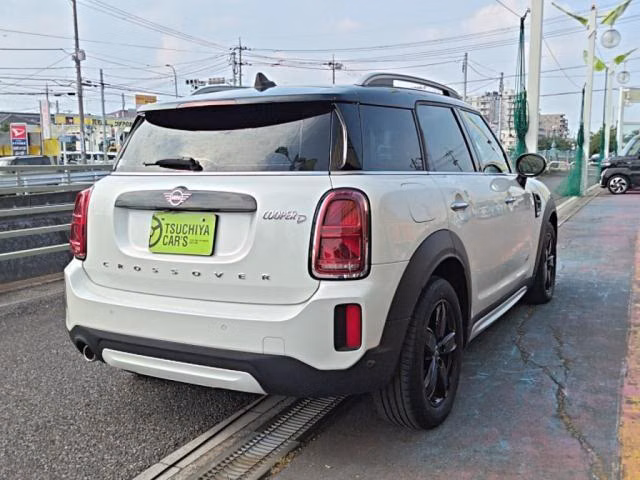 MINI CROSSOVER