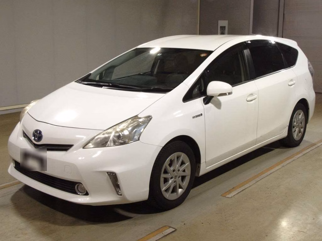 TOYOTA PRIUS ALPHA