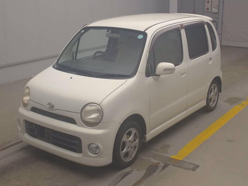 DAIHATSU MOVE LATTE