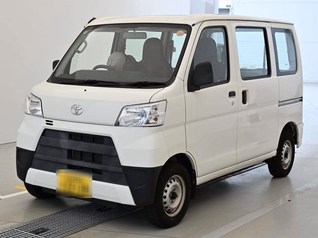 TOYOTA PIXIS VAN