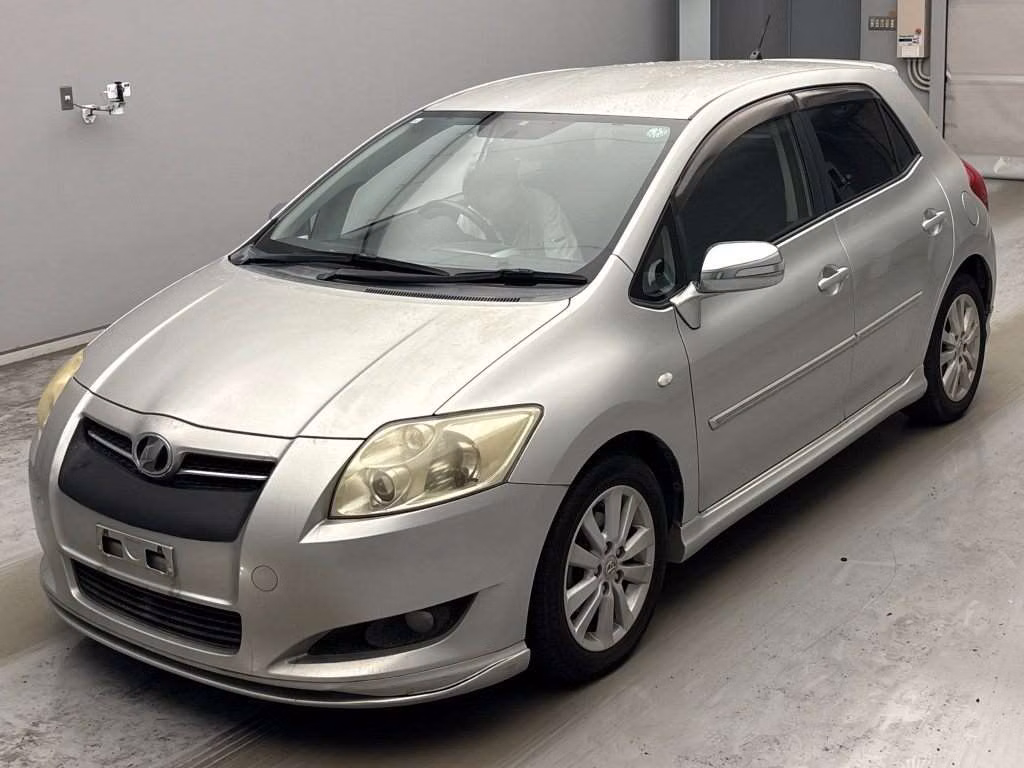 TOYOTA AURIS