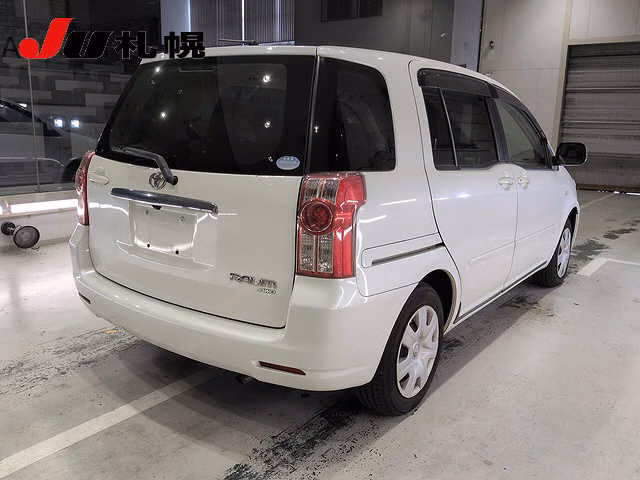 TOYOTA RAUM