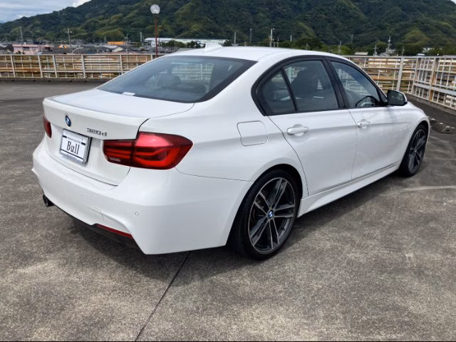 BMW 3-SERIES
