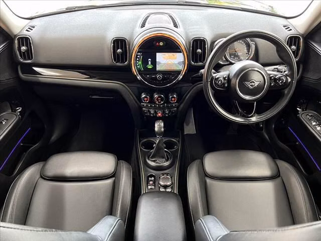 MINI CROSSOVER