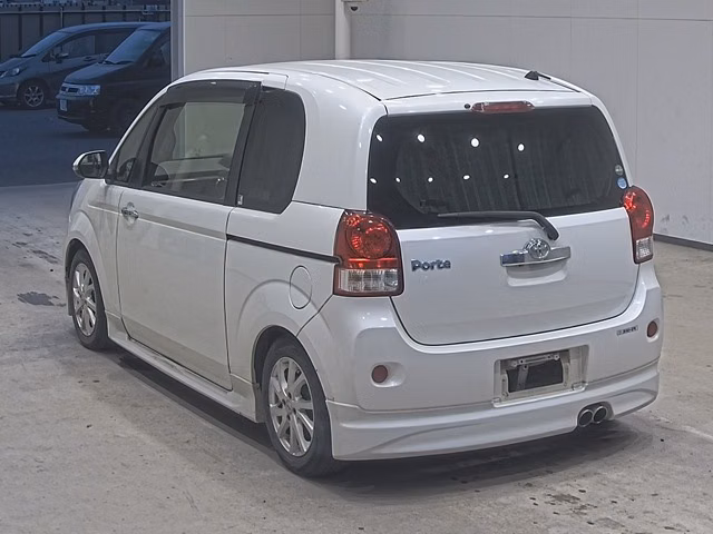 TOYOTA PORTE