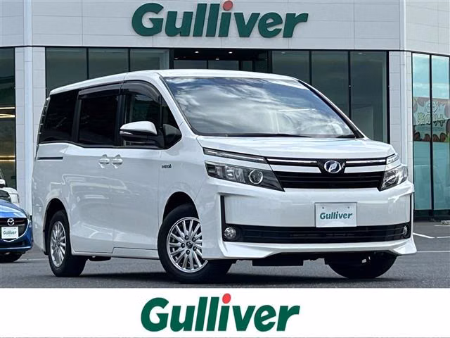 TOYOTA VOXY