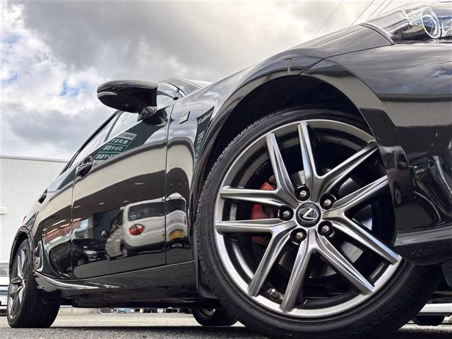 Lexus IS300h