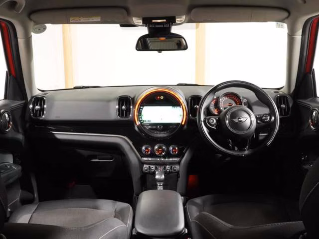 MINI CROSSOVER