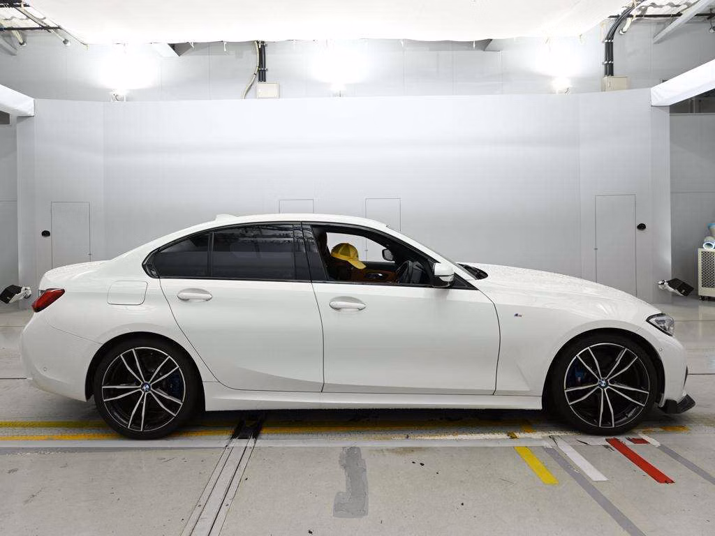 BMW 3-SERIES
