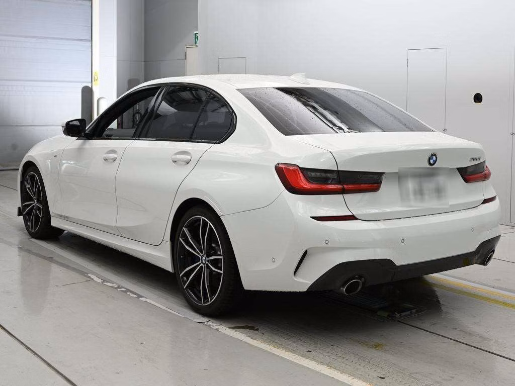 BMW 3-SERIES