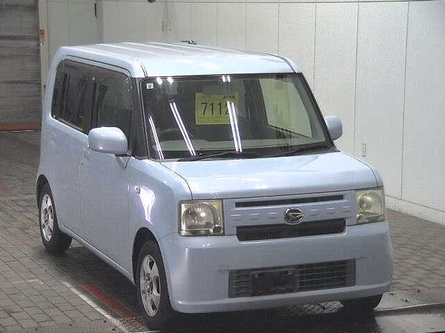 DAIHATSU MOVE CONTE