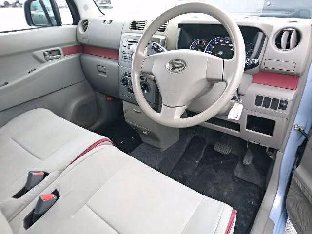 DAIHATSU MOVE CONTE